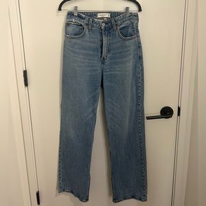 Abercrombie & Fitch Curve Love 90s relax high rise jeans